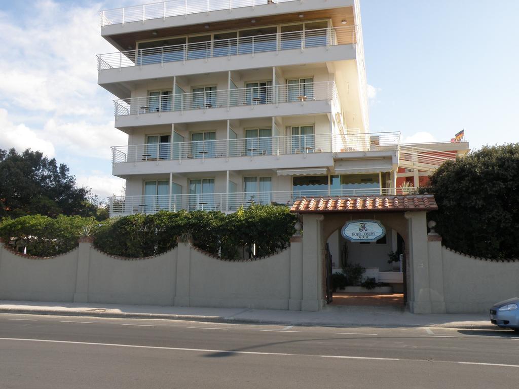 Hotel Joseph Марина-ди-Пьетрасанта Экстерьер фото